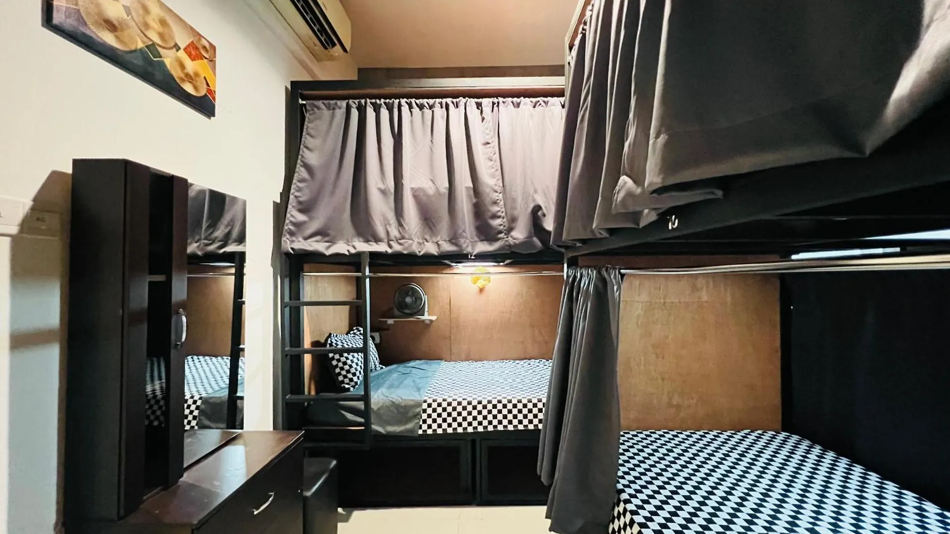 Empire Hostel Regalia Kuala Lumpur