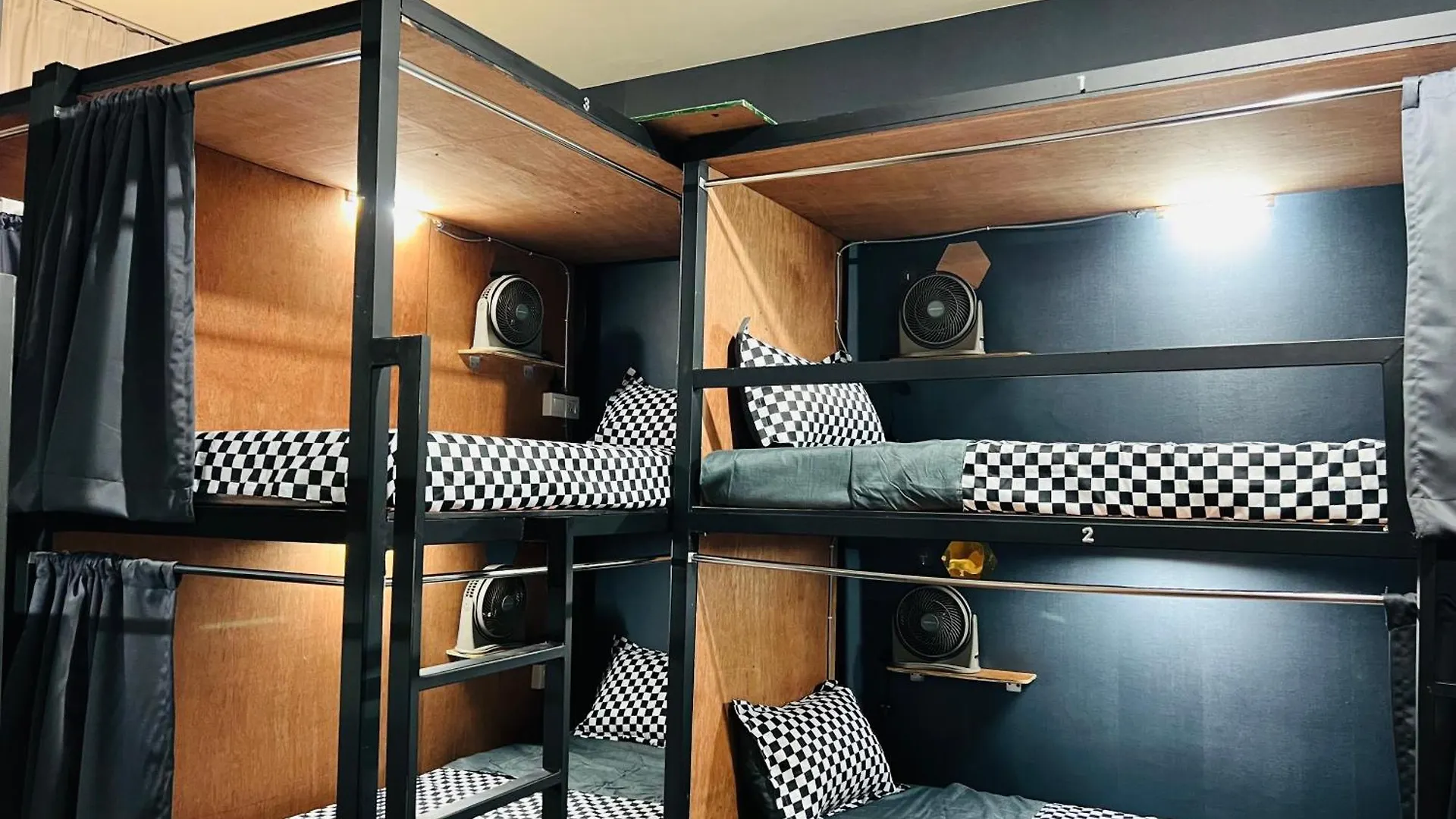 Empire Hostel Regalia Kuala Lumpur 0*,